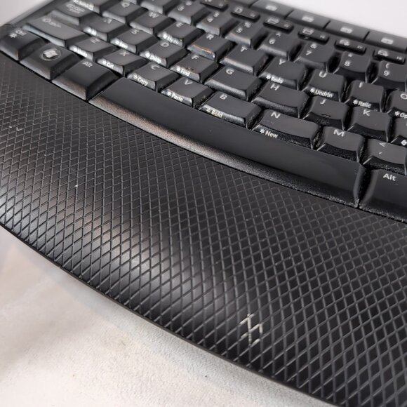 Microsoft Comfort Curve Keyboard 5000 w/ USB Dongle TESTED Black WUG0872 Slim - Picture 9 of 15
